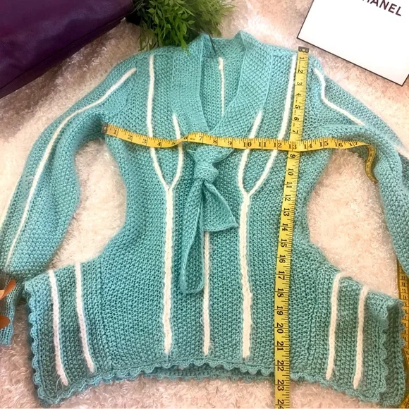 New Custom Design Hand knitted wool blend crochet sweater size XSmall teal white - Picture 6 of 8